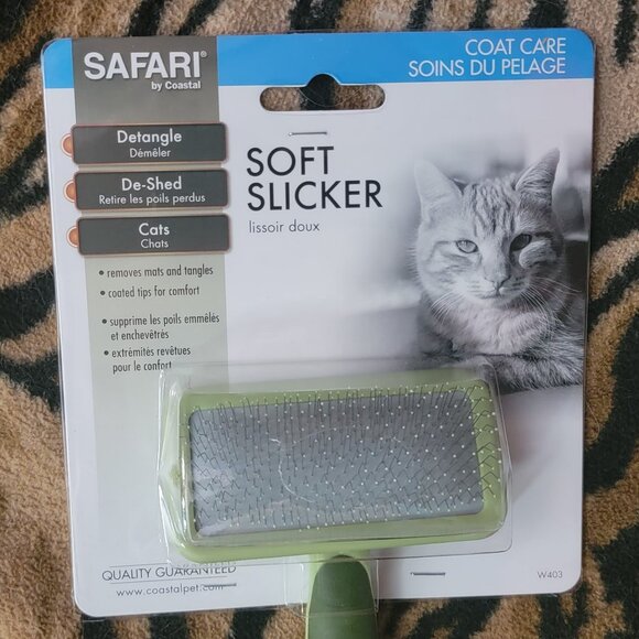 Safari Cat Slicker Brush - Picture 2 of 3